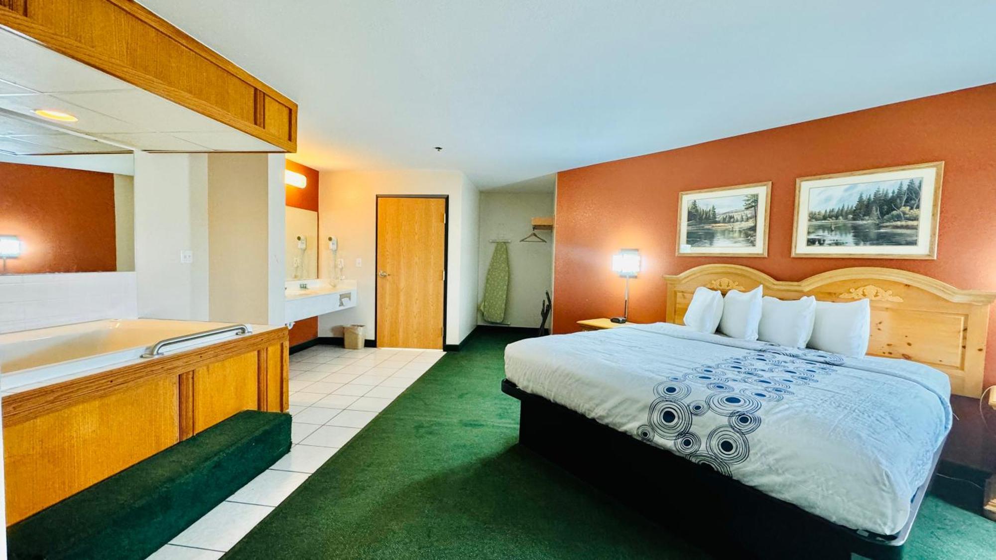 Regency Inn And Suites Stilwell Экстерьер фото