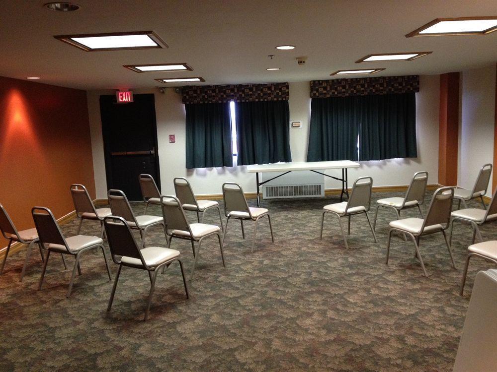 Regency Inn And Suites Stilwell Экстерьер фото